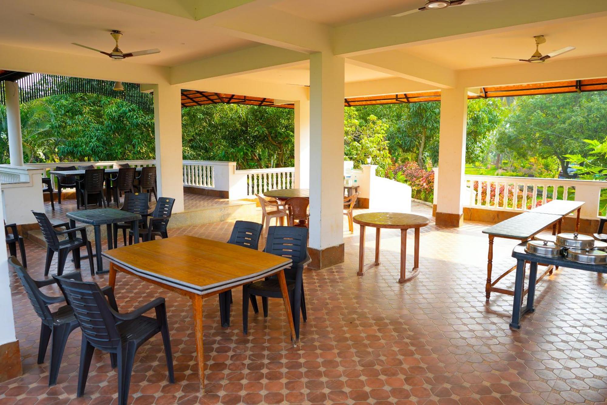 Bana The Wild Waters Hotel Muduvadi Exterior photo