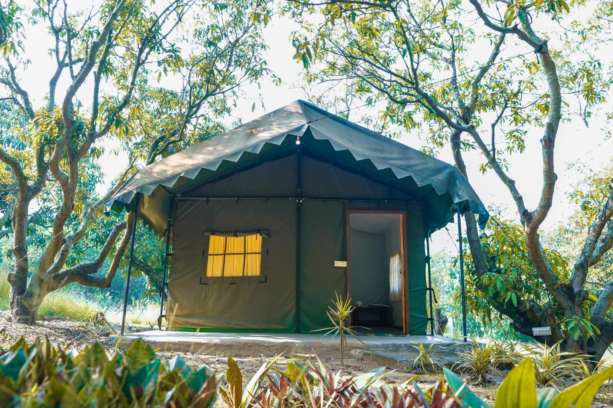 Bana The Wild Waters Hotel Muduvadi Exterior photo